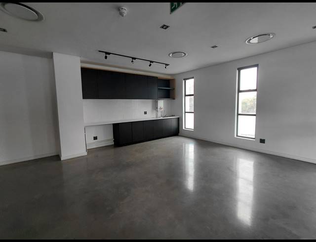 2,590M² OFFICE TO LET IN BRYANSTON